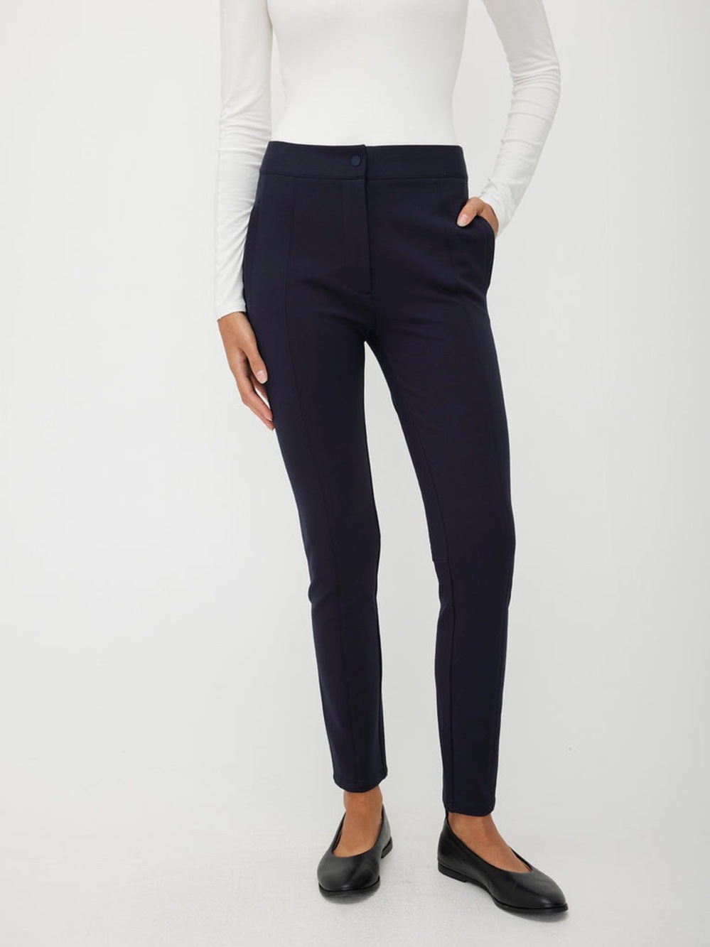 Like New - Kit & Ace slim fit pants (black) - size 6